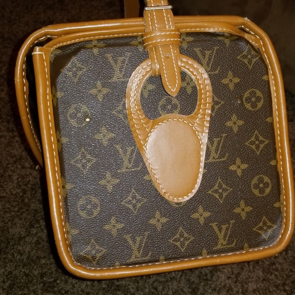 Louis Vuitton travel vanity - Picture 7 of 8